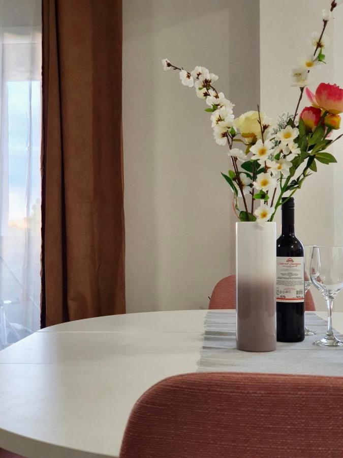 Apartman Skolj Jovici  Buitenkant foto