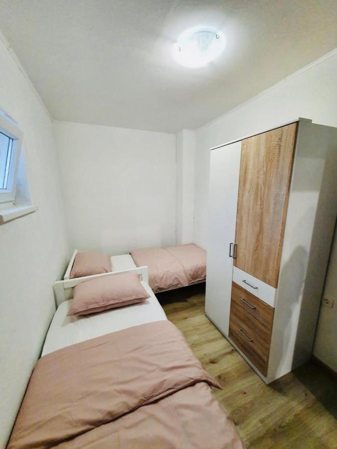 Apartman Skolj Jovici  Buitenkant foto