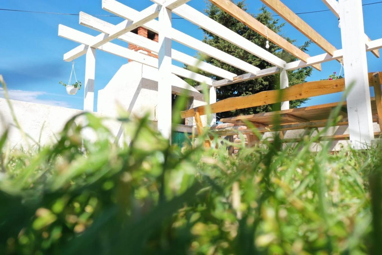 Apartman Skolj Jovici  Buitenkant foto
