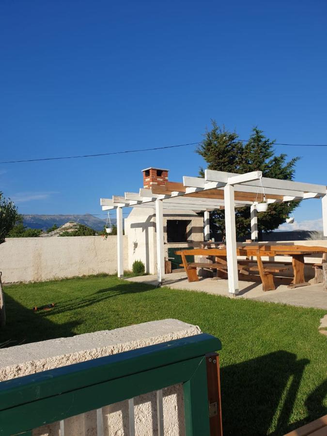 Apartman Skolj Jovici  Buitenkant foto